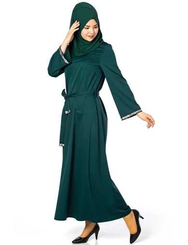 Needion - Kuşaklı Tesettür Abıye Elbise Zumrut