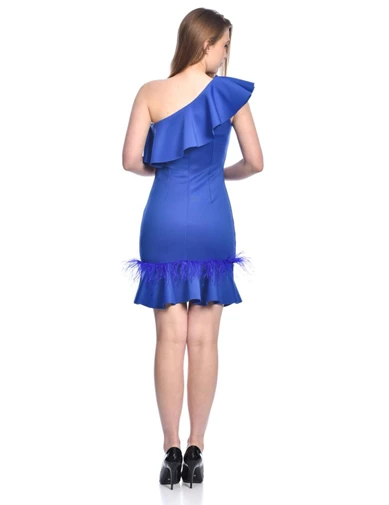 Needion - Sıfır Tek Kollu Etek ve Yaka Volenli Tüy Detaylı Saks Abiye Elbise