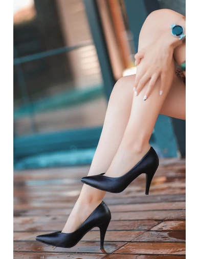 Needion - Xina Siyah Cilt  Desenli Topuklu Ayakkabı